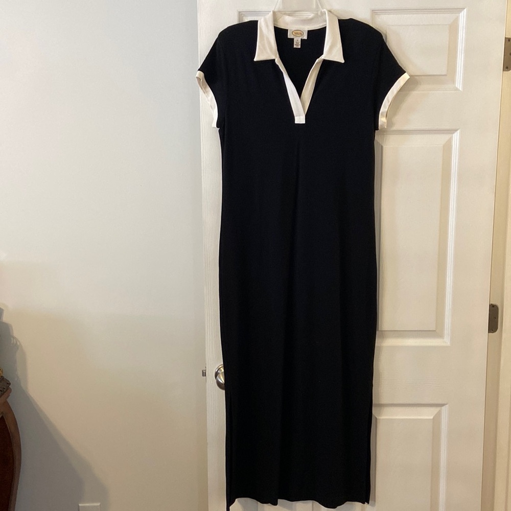 Talbots Women’s Dress size S excellent condition color black and white long 52”